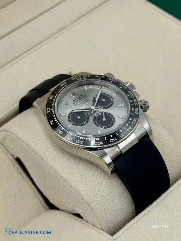 Rolex Daytona 40mm bezel detail