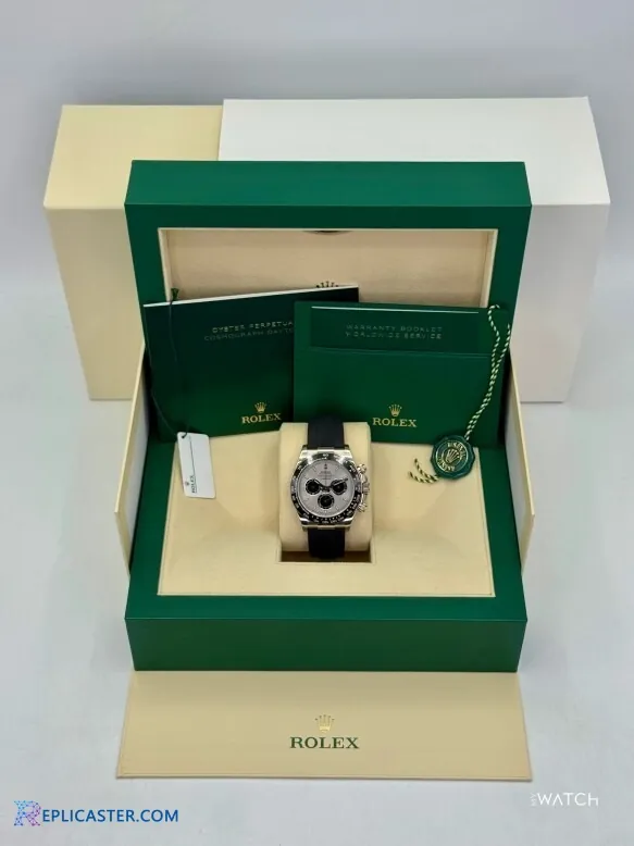 Rolex Daytona 40mm dial close-up