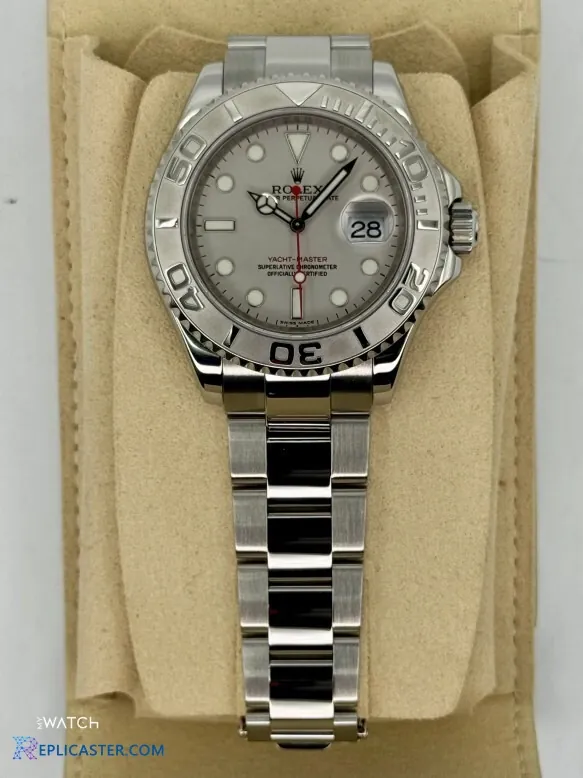 Yacht-Master 40mm clasp and band connection