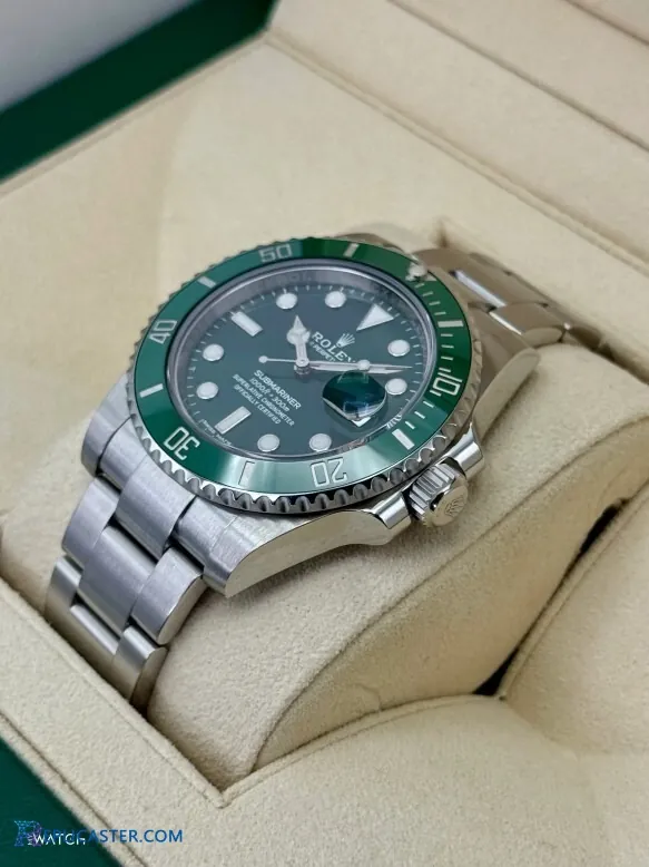 Submariner 40mm stainless steel bracelet detail