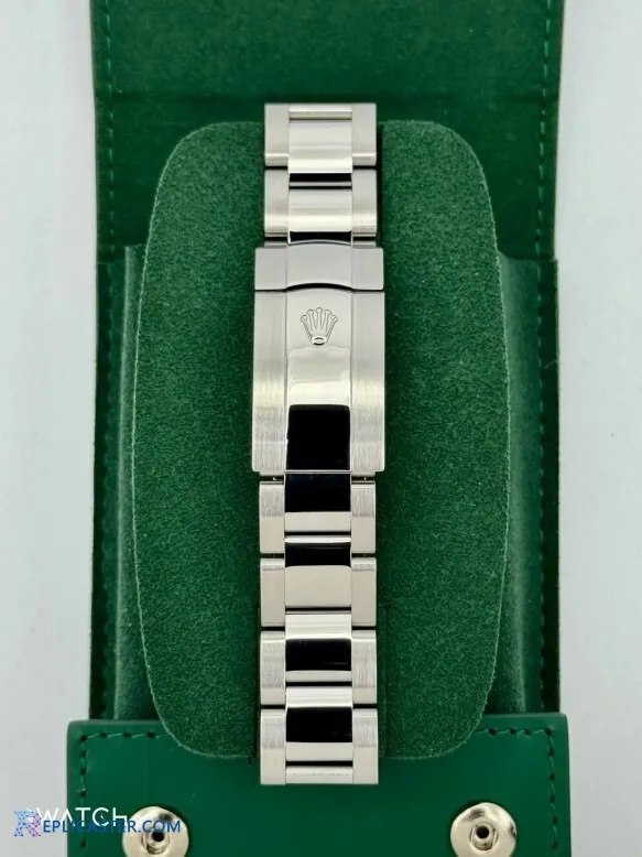 Rolex Datejust II 41mm replica crown detail
