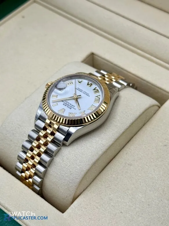 Datejust 31mm replica case and bezel detail