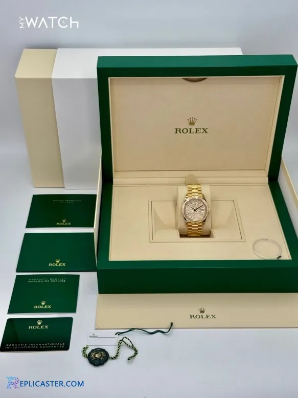 Rolex Day-Date 40mm clasp and band connection