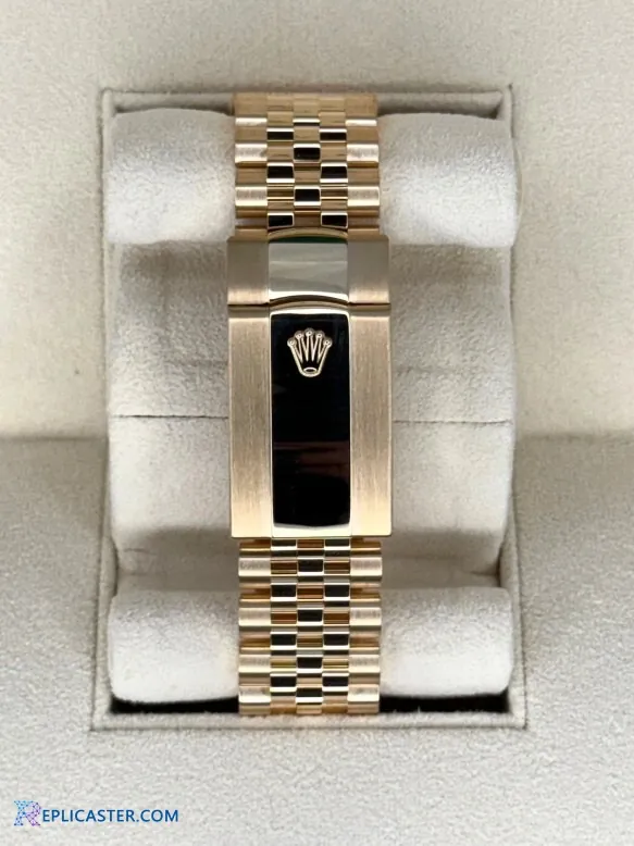 Rolex Sky-Dweller case and fluted bezel