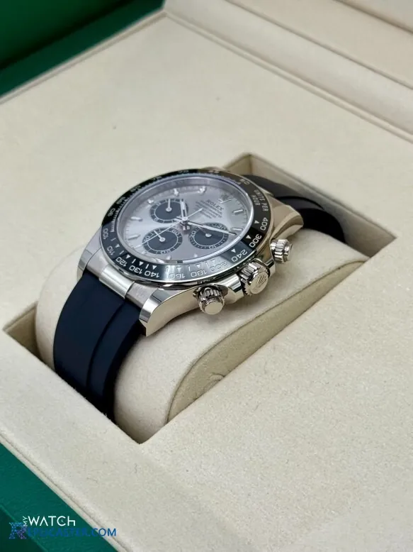 Rolex Daytona 40mm Clone - Bezel and crown detail