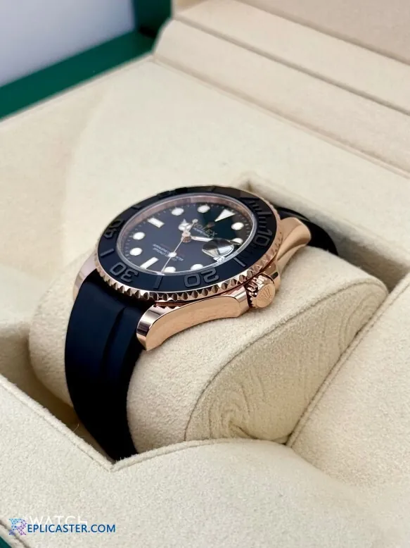 Yacht-Master 37mm bezel close-up