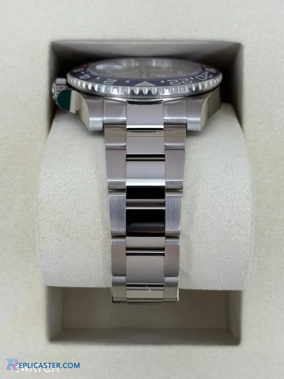 GMT-Master II Pepsi 40mm case side view