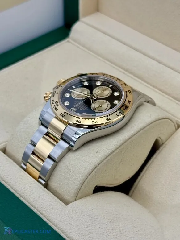 Replica Rolex Daytona 40mm case detail