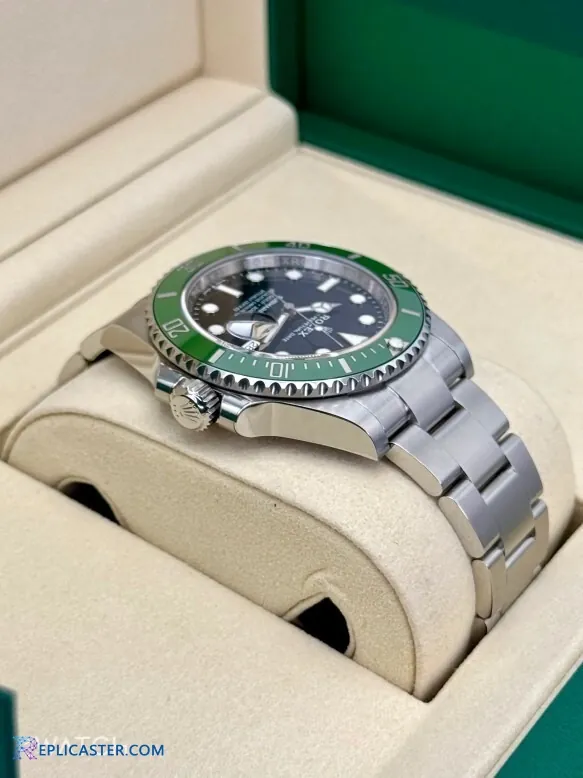 Rolex Submariner 41mm clone, front view
