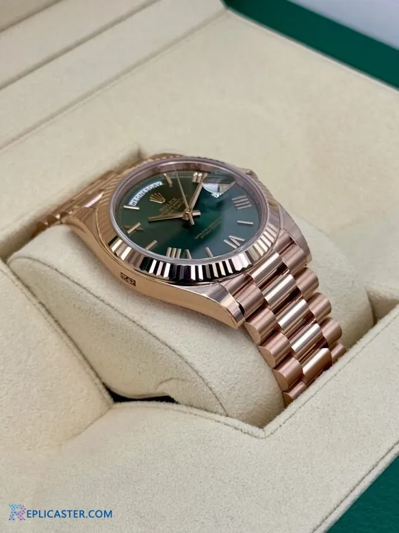 Rolex Day-Date 40mm - Fluted Bezel Detail