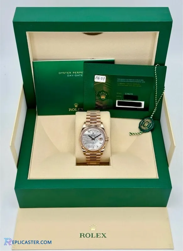 Rolex Day-Date 40mm Rose Gold main view
