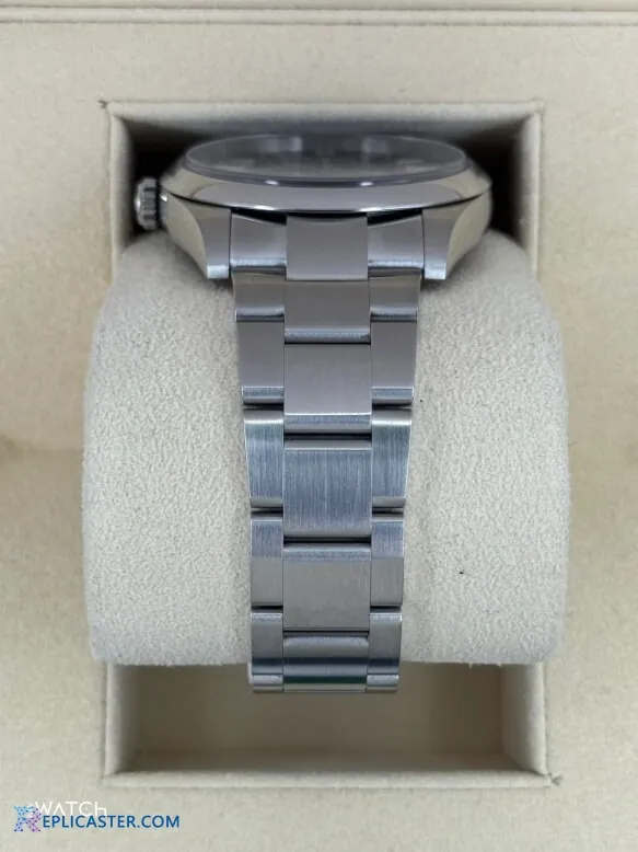 Rolex Oyster Perpetual 41mm crown detail