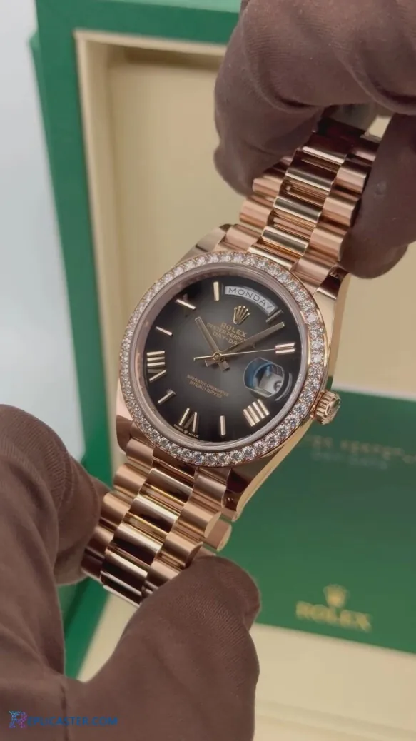 Rolex Day-Date 40mm - Dial with Roman Numerals