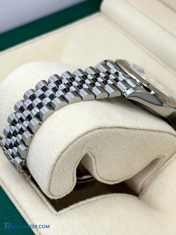 Datejust 36mm Jubilee bracelet detail