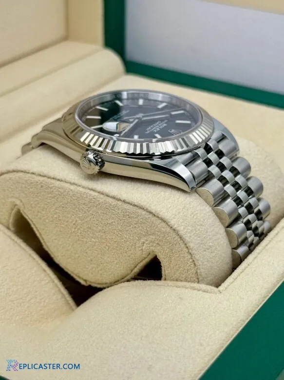 Datejust 41mm black dial close-up