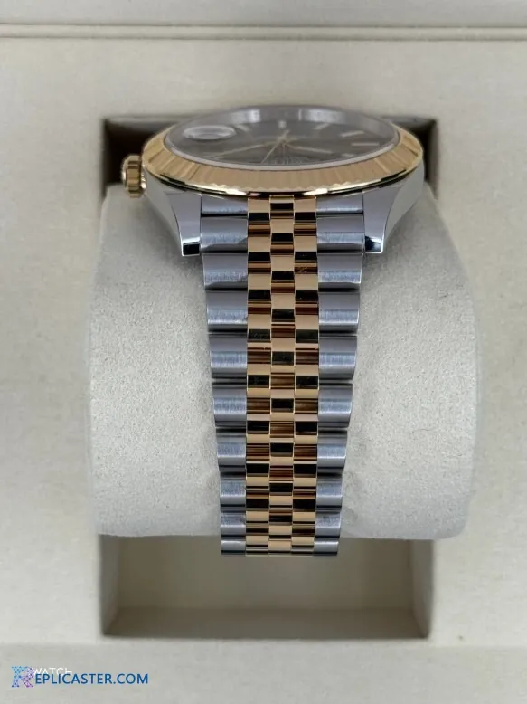 Datejust 41mm replica angled view