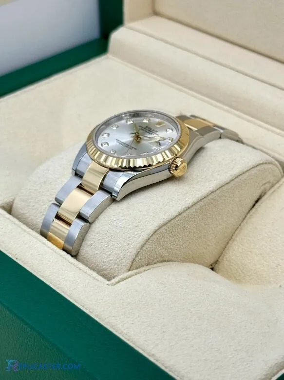 Replica Rolex Datejust 31mm crown detail