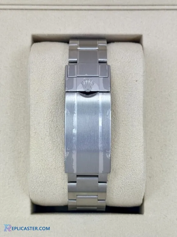 Submariner 41mm clone, angled view in box