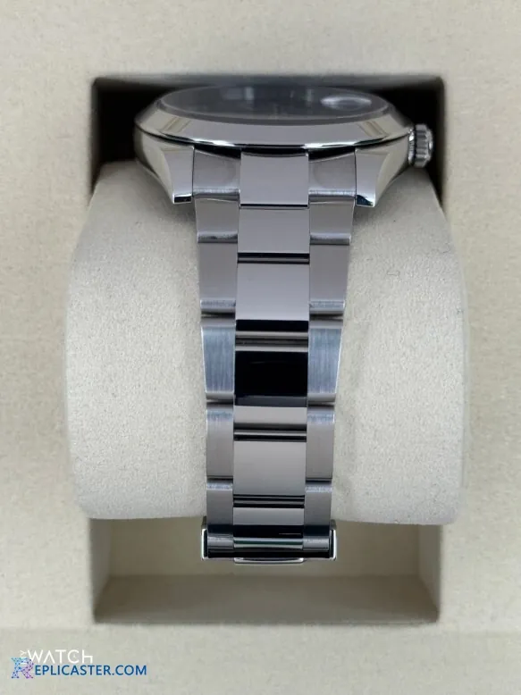 Datejust 41mm replica watch in presentation box
