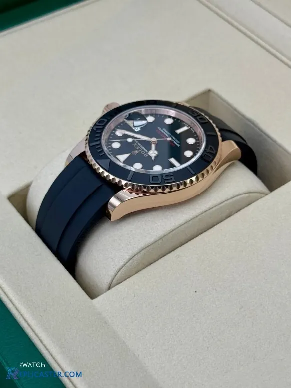 Rose gold case detail of Yacht-Master 40mm