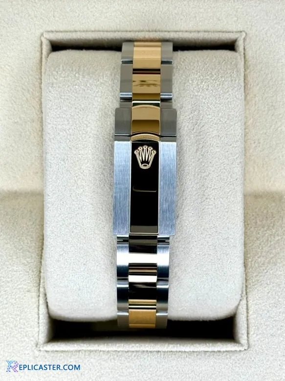 Rolex Datejust 31mm diamond markers detail