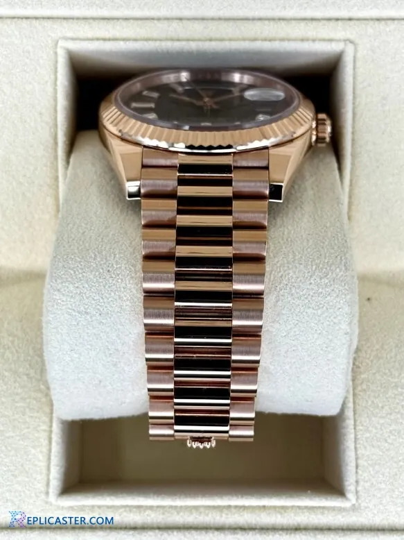 Rolex Day-Date 40mm, crown and case side