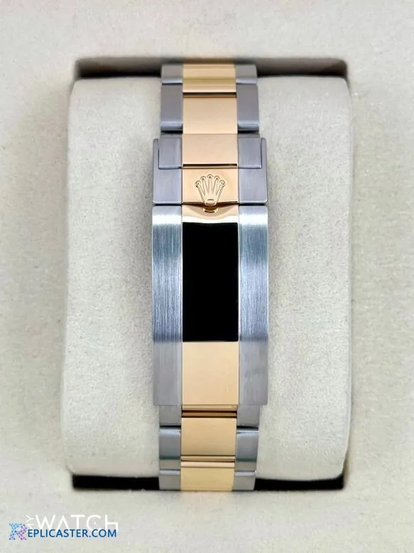 Rolex Sea-Dweller 43mm angled view