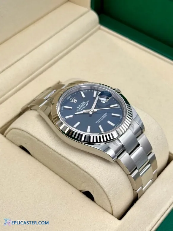 Datejust 41mm crown and case side view