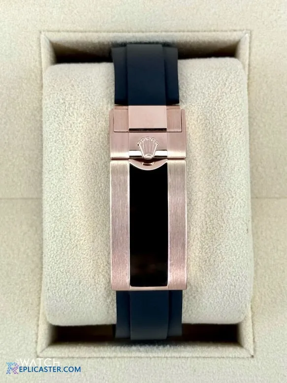 Yacht-Master 40mm clone dial with date window