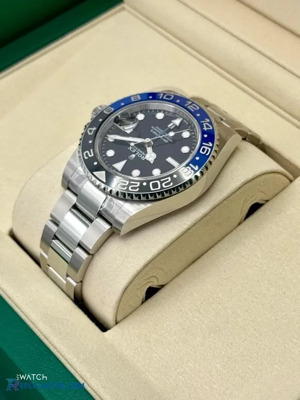 GMT-Master II 126710BLNR bezel close-up