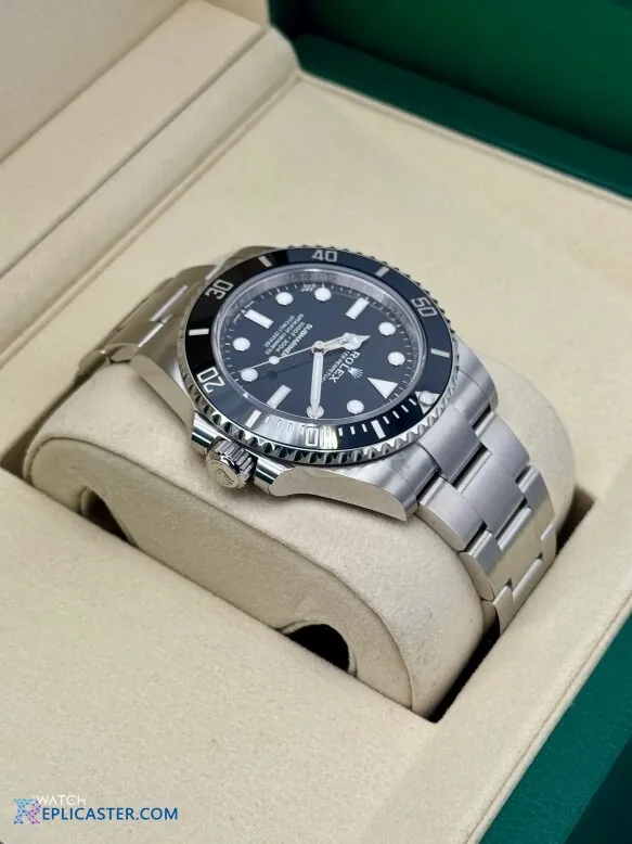 Submariner 41mm Clone - Black Dial Detail