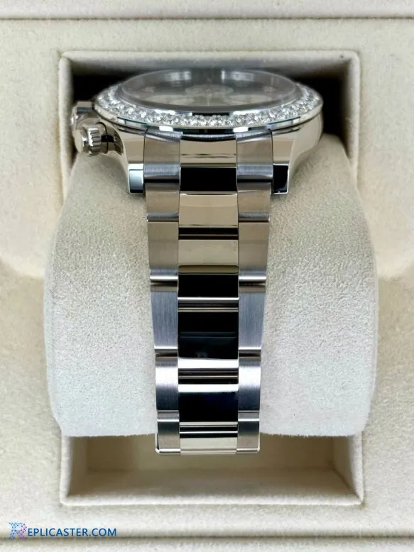 Rolex Daytona 40mm pearl dial texture
