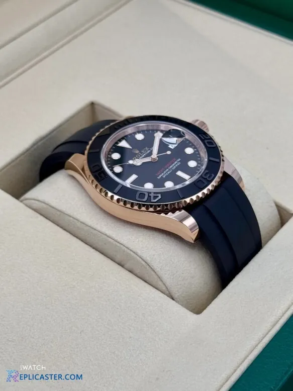 Yacht-Master 40mm black rubber strap