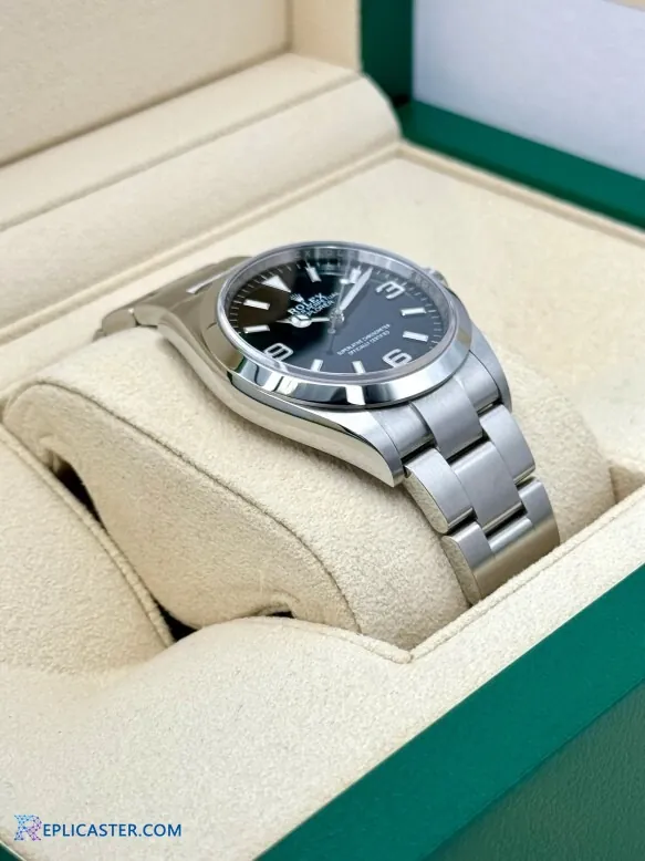 Explorer 36mm case side view, 904L steel