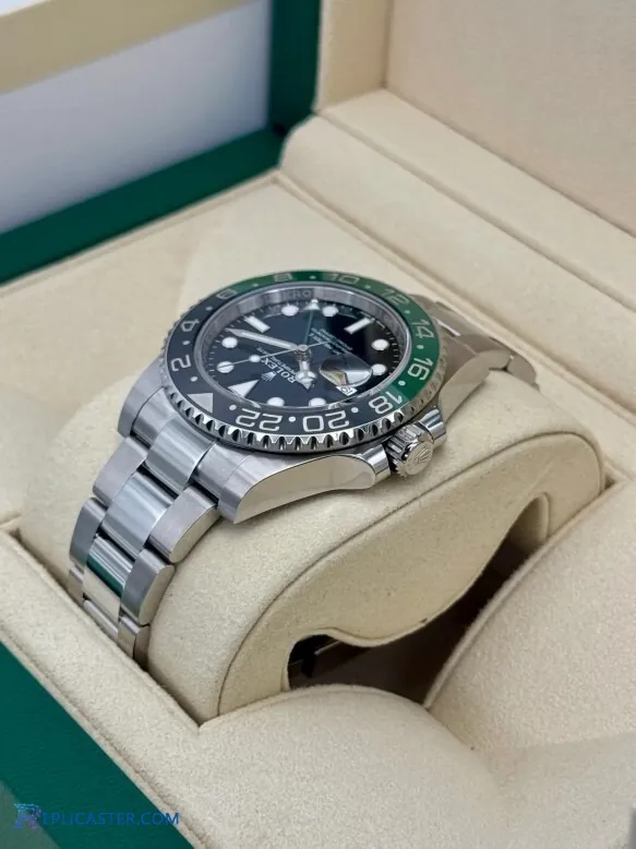 Rolex GMT-Master II 40mm case side view
