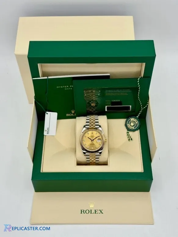 Rolex Datejust 41mm bracelet clasp detail