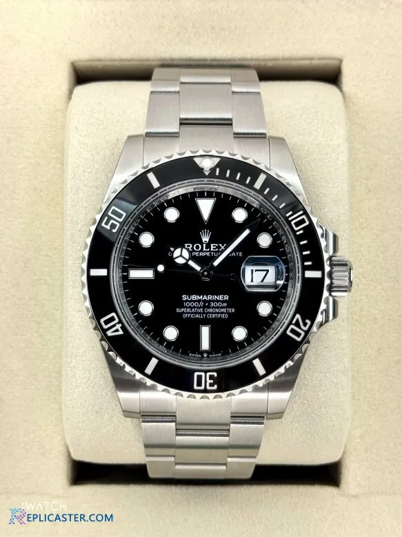 Submariner 41mm clone, clasp detail