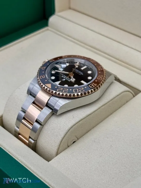1:1 Clone Rolex GMT-Master II - Bezel Detail