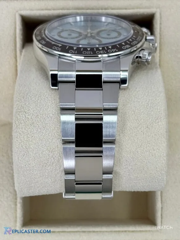 Rolex Daytona 40mm clone, clasp closeup