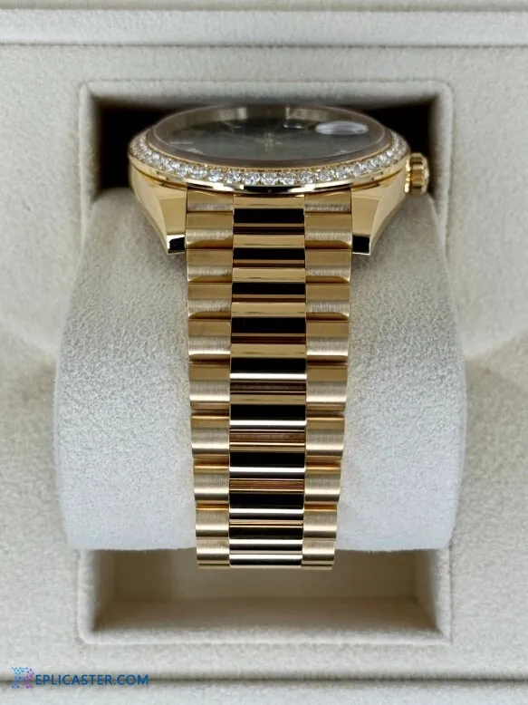 Rolex Day-Date 40mm watch in presentation box