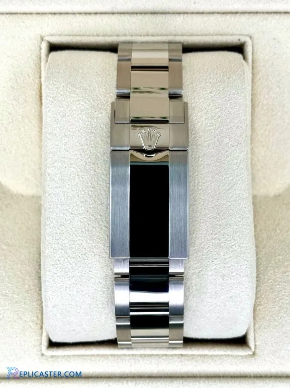 Rolex Daytona 40mm watch in presentation box