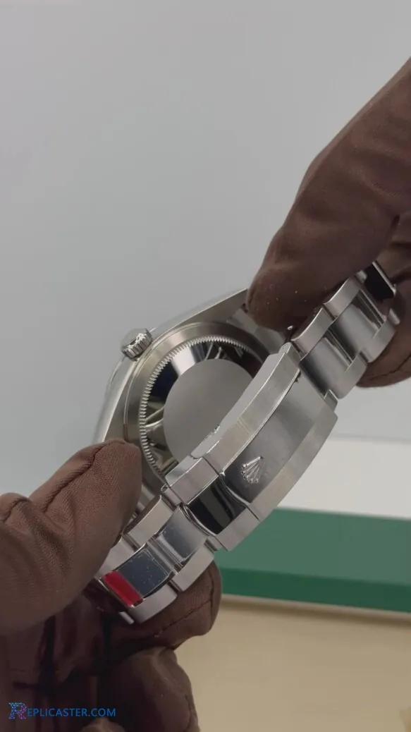 Sky-Dweller 42mm watch with date window