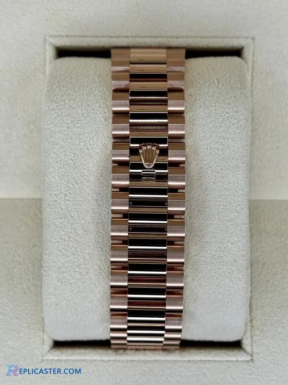 Rolex Day-Date 40mm crown and bezel