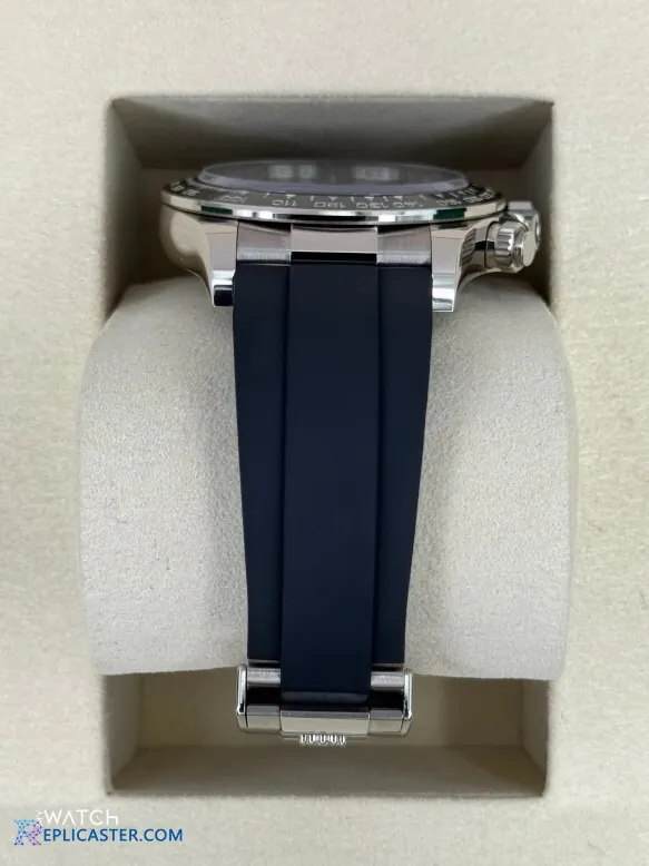 Rolex Daytona 40mm Clone - Side view, polished finish