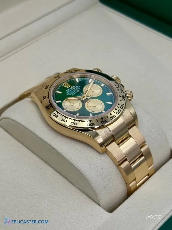 Rolex Daytona 40mm bezel tachymetric scale closeup