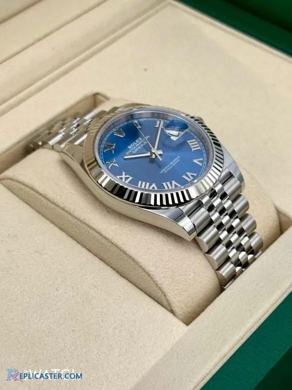 Datejust 41mm fluted bezel detail