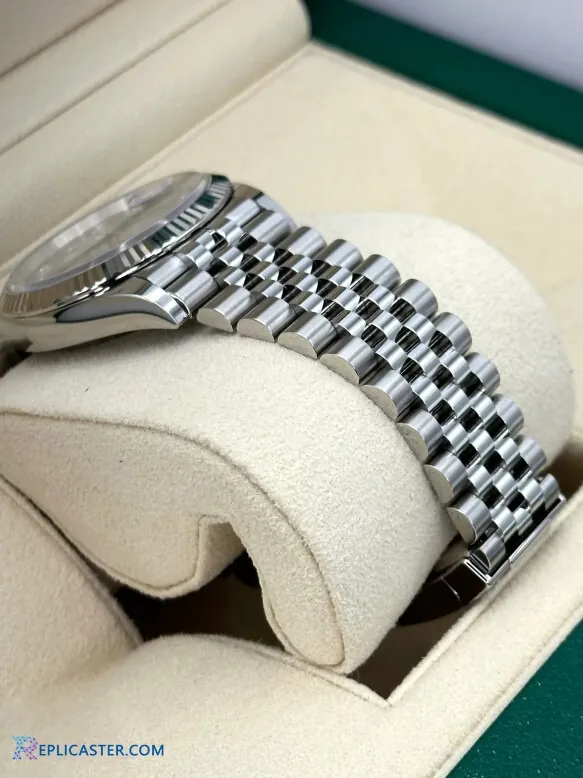Datejust 36mm bracelet links close-up