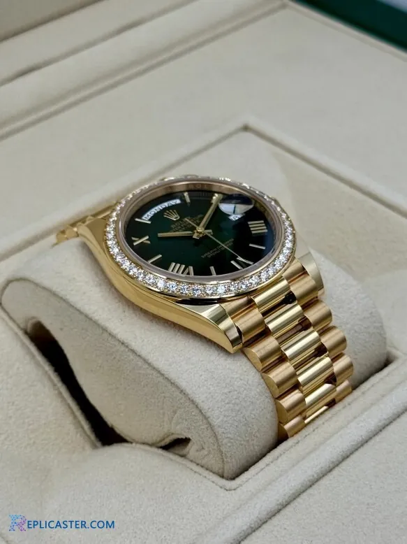 Rolex Day-Date 40mm case side view