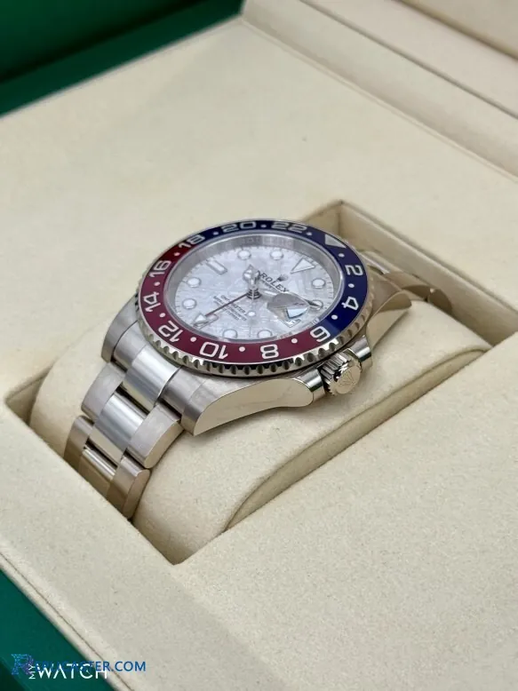 GMT-Master II Pepsi watch dial detail, meteorite