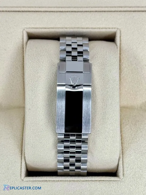 GMT-Master II Clone - Date Window View